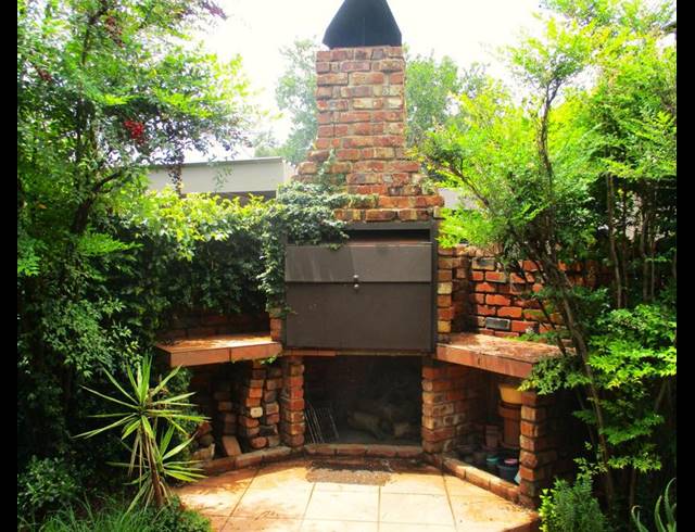 2 BEDROOM TOWNHOUSE FOR SALE IN PELLISSIER